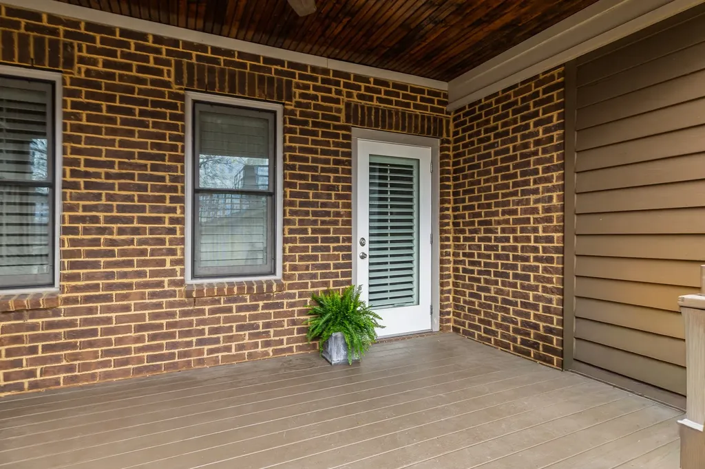 1316 3rd Ave, N Nashville TN 37208