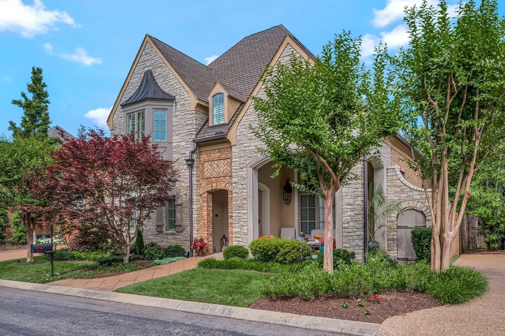 1005 Greenwich Park Nashville TN 37215