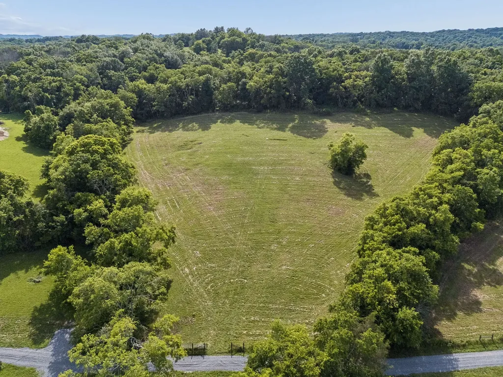 389 Atlas Pvt Lane Hendersonville TN 37075