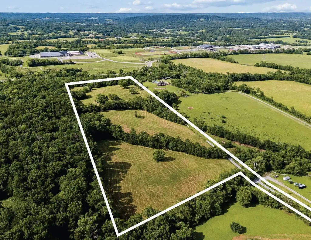 389 Atlas Pvt Lane Hendersonville TN 37075