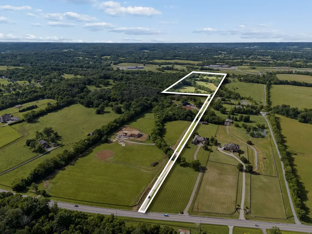 389 Atlas Pvt Lane Hendersonville TN 37075