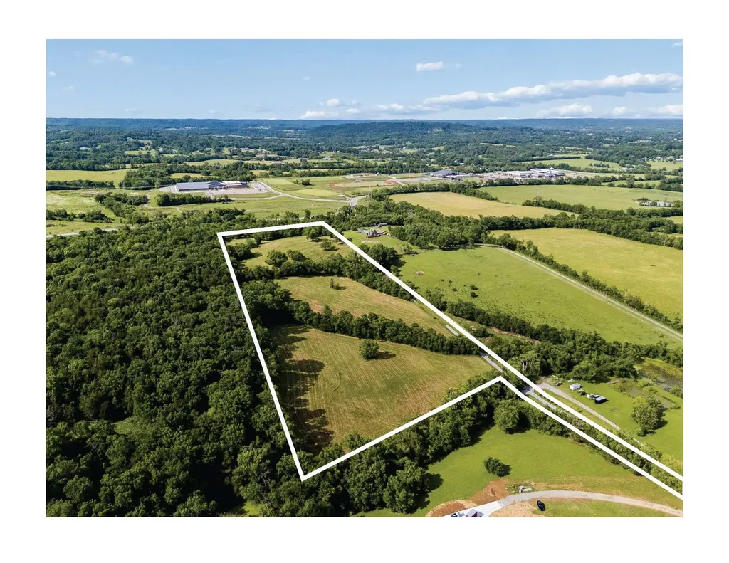 389 Atlas Pvt Lane Hendersonville TN 37075