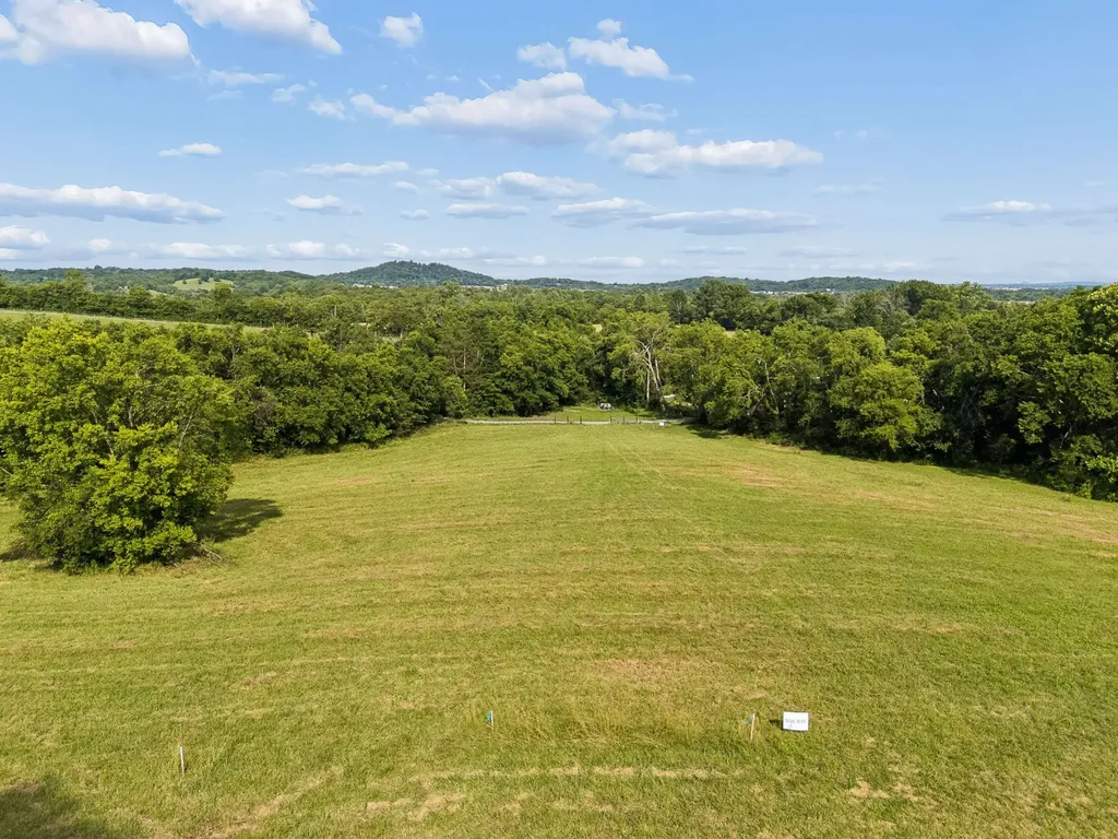 389 Atlas Pvt Lane Hendersonville TN 37075
