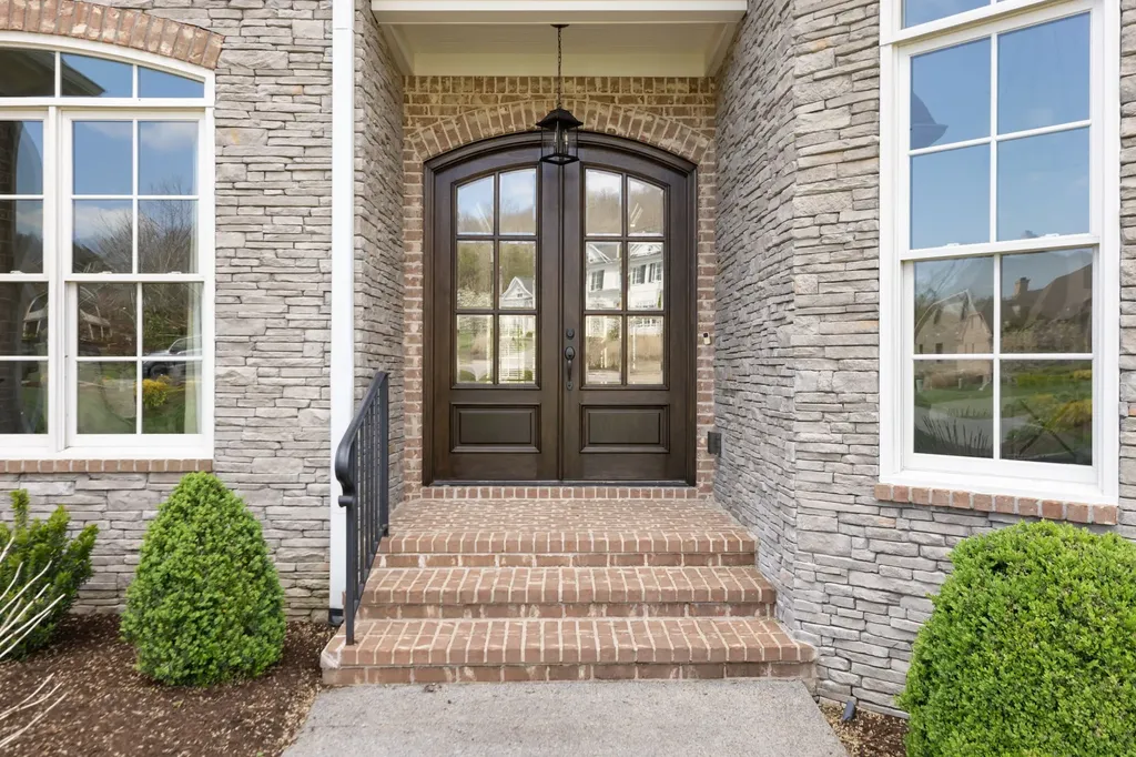 486 Sterns Crossing Brentwood TN 37027