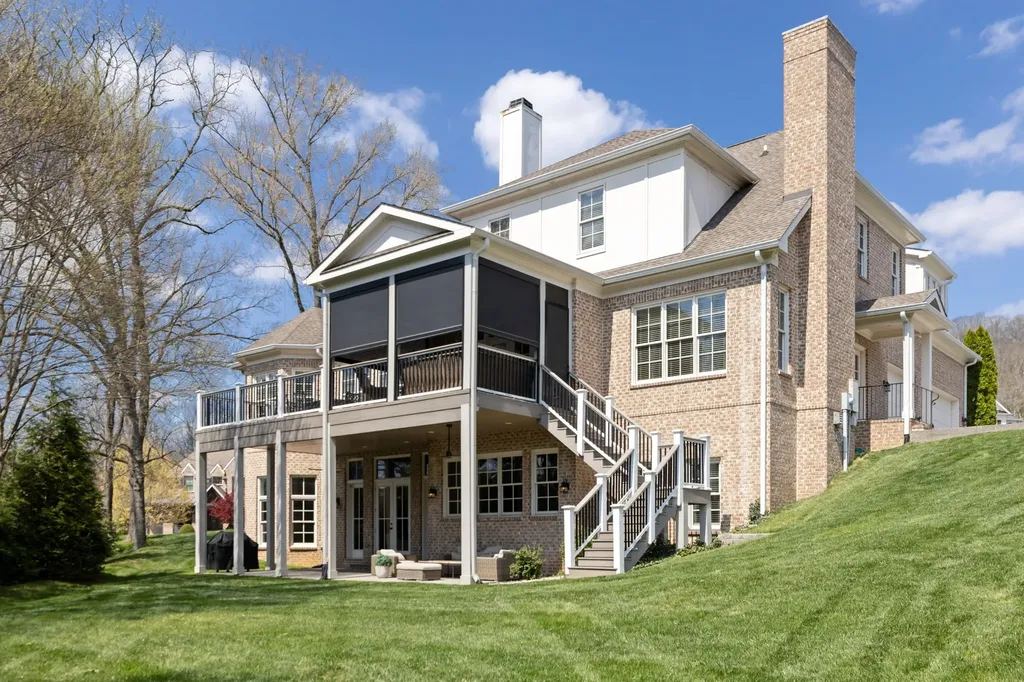 486 Sterns Crossing Brentwood TN 37027