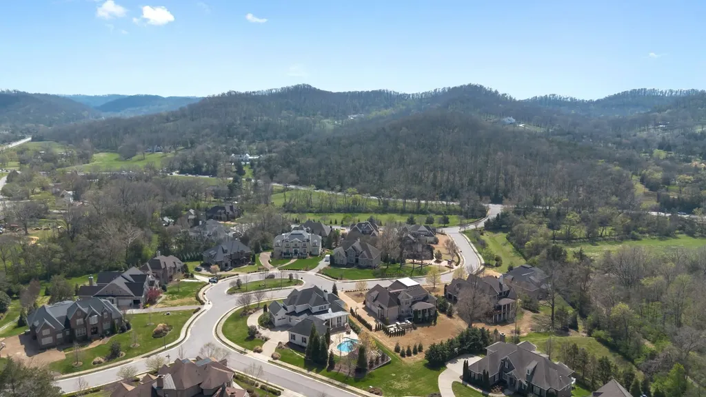 486 Sterns Crossing Brentwood TN 37027