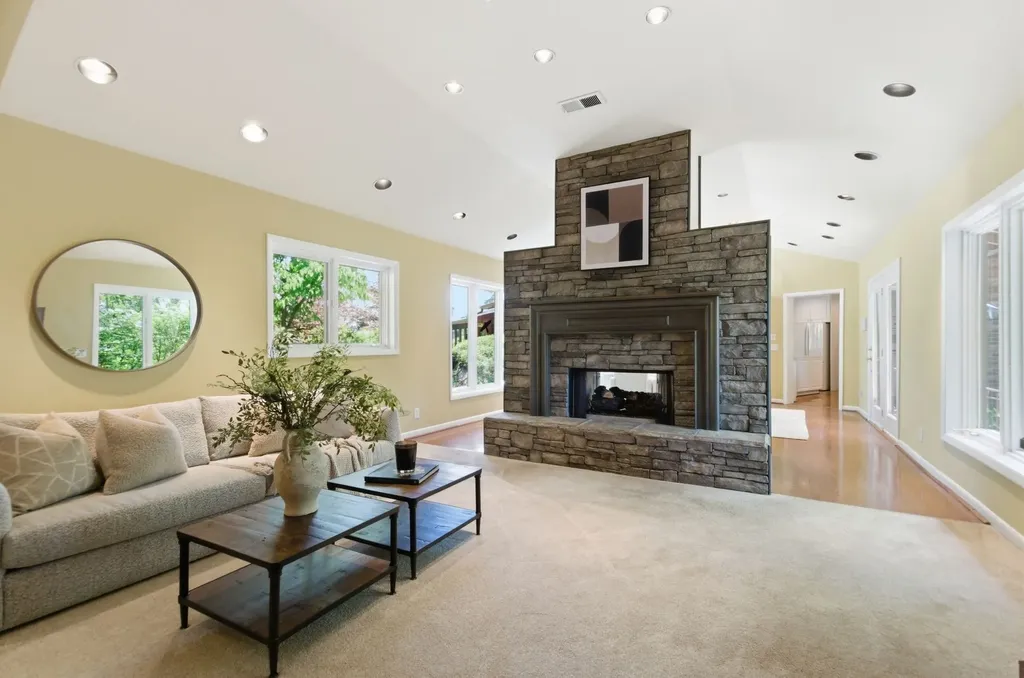 6002 Hickory Valley Road Nashville TN 37205