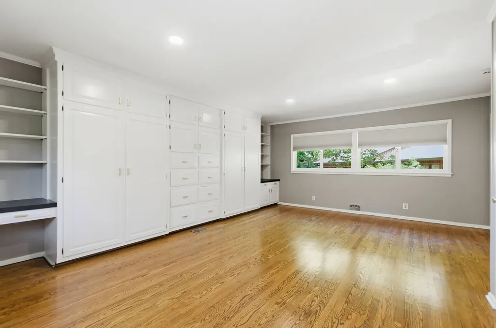 6002 Hickory Valley Road Nashville TN 37205