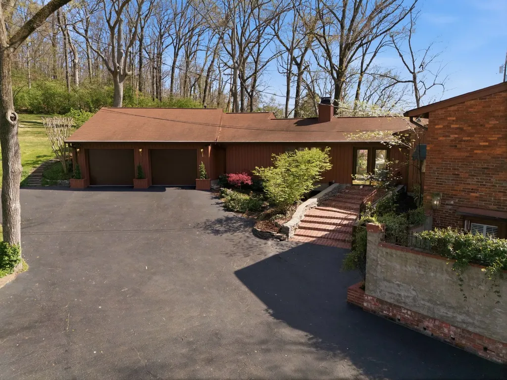 6002 Hickory Valley Road Nashville TN 37205