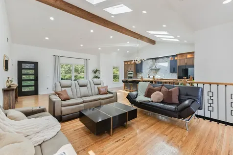 1012 Rodney Drive Nashville TN 37205