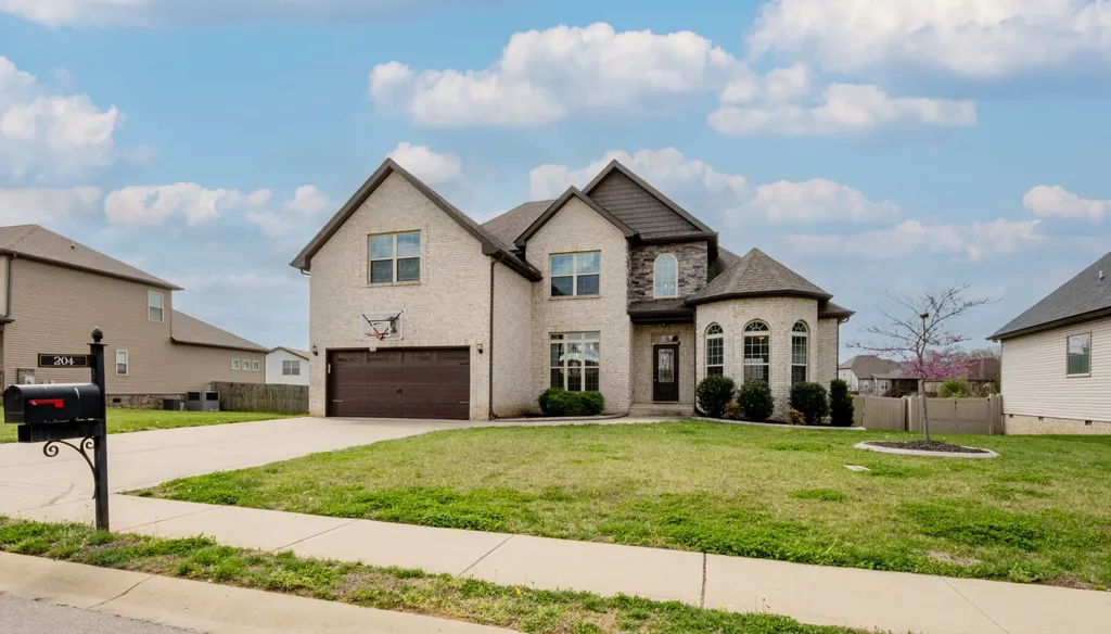 204 Bluebriar Trace Clarksville TN 37043