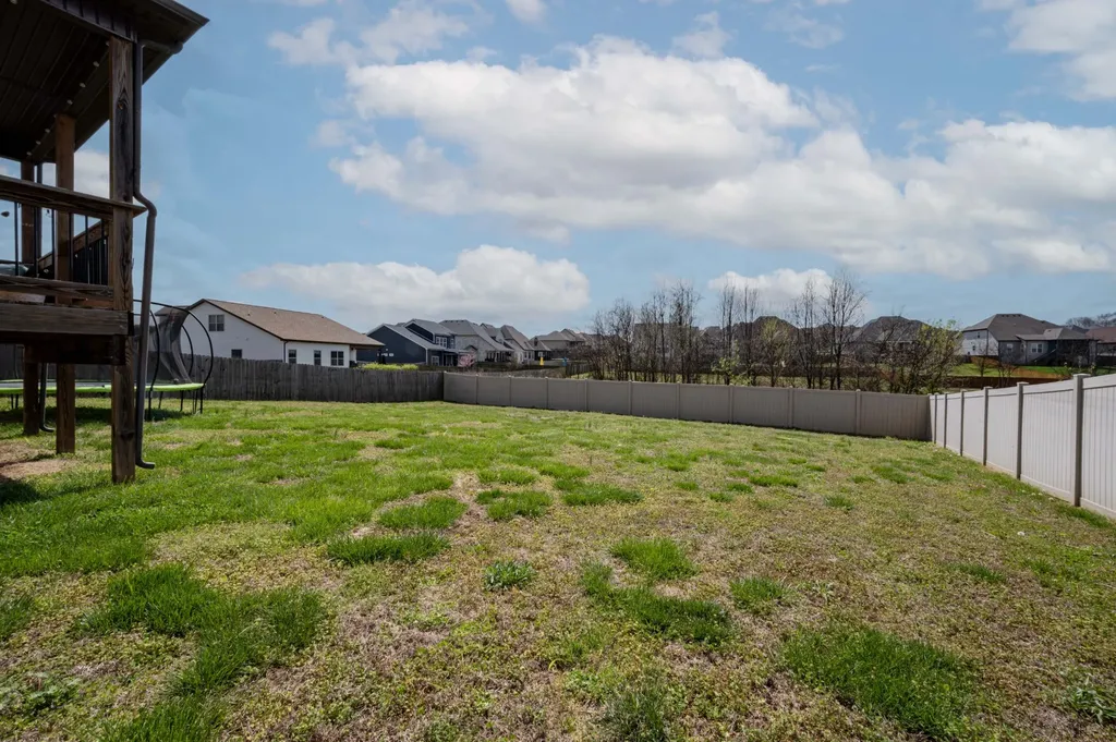 204 Bluebriar Trace Clarksville TN 37043