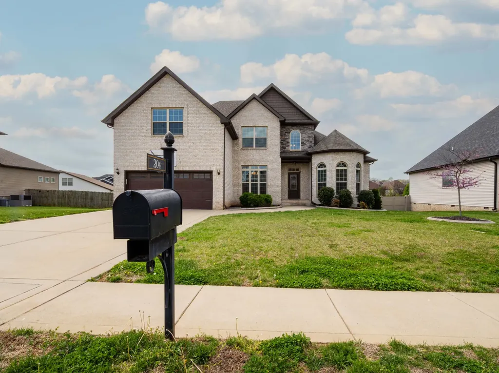204 Bluebriar Trace Clarksville TN 37043