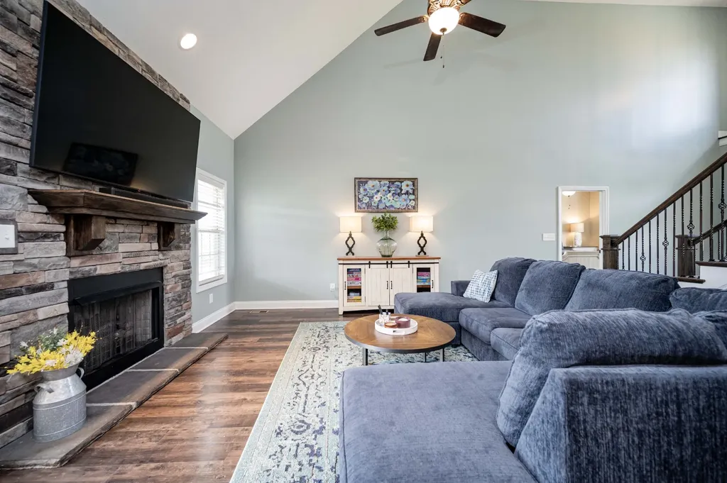 204 Bluebriar Trace Clarksville TN 37043