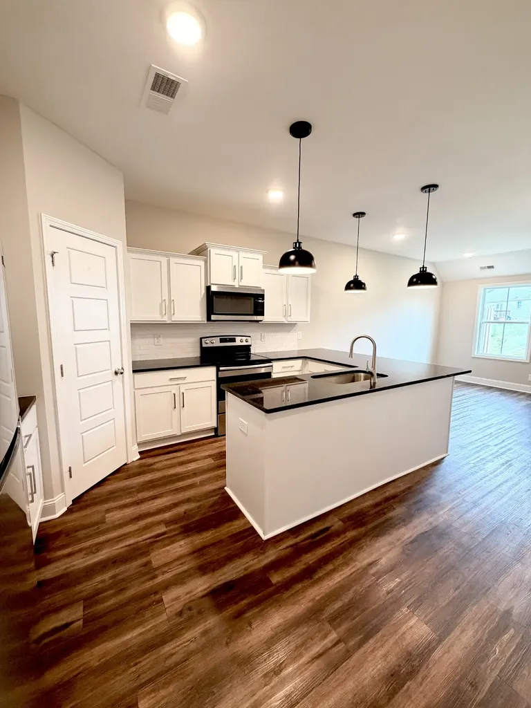 224 Drayton Drive Clarksville TN 37042