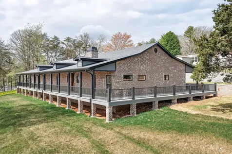 124 Virginia Avenue Livingston TN 38570