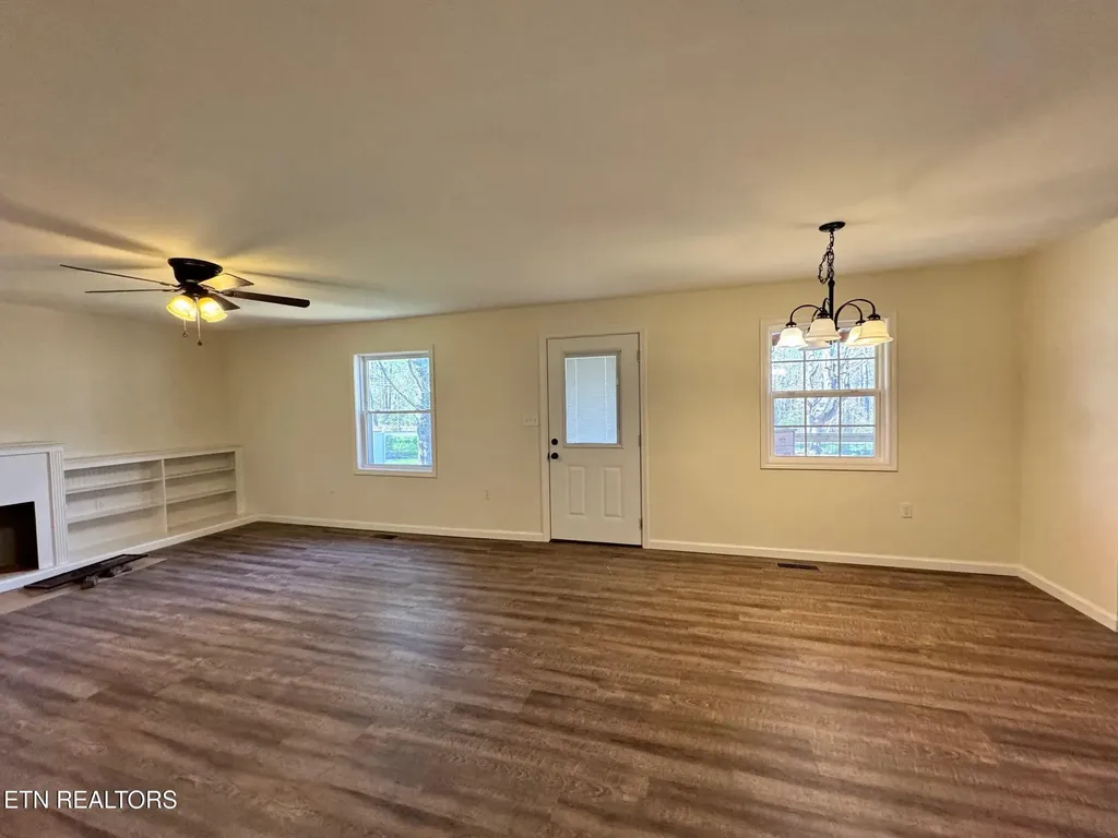 2506 Rugby Pike Jamestown TN 38556