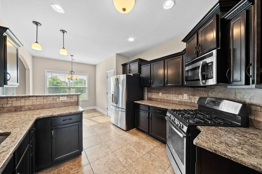 2200 Ellington Gait Drive Clarksville TN 37043