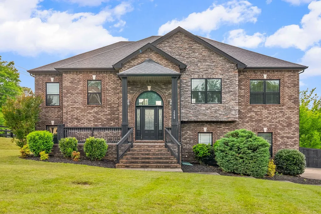 2200 Ellington Gait Drive Clarksville TN 37043