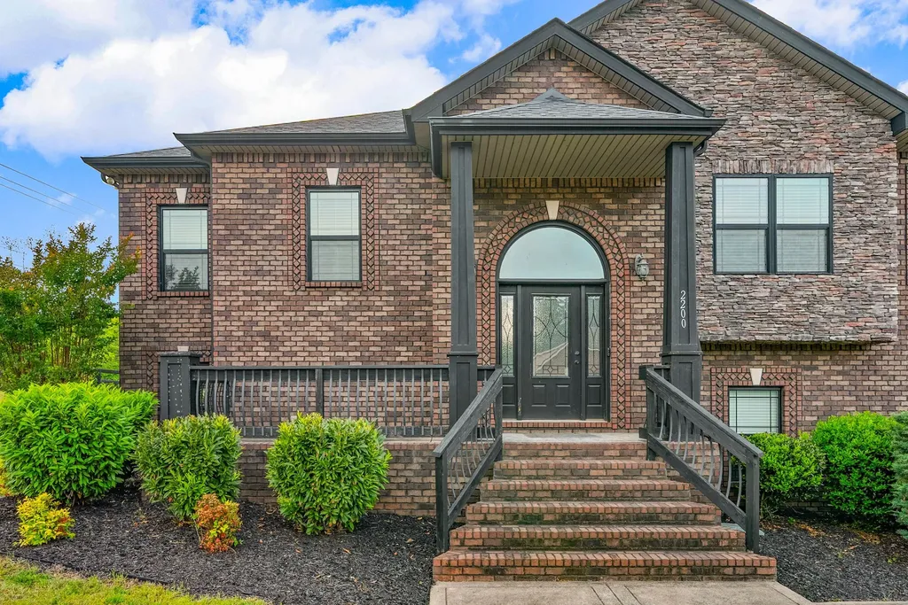2200 Ellington Gait Drive Clarksville TN 37043