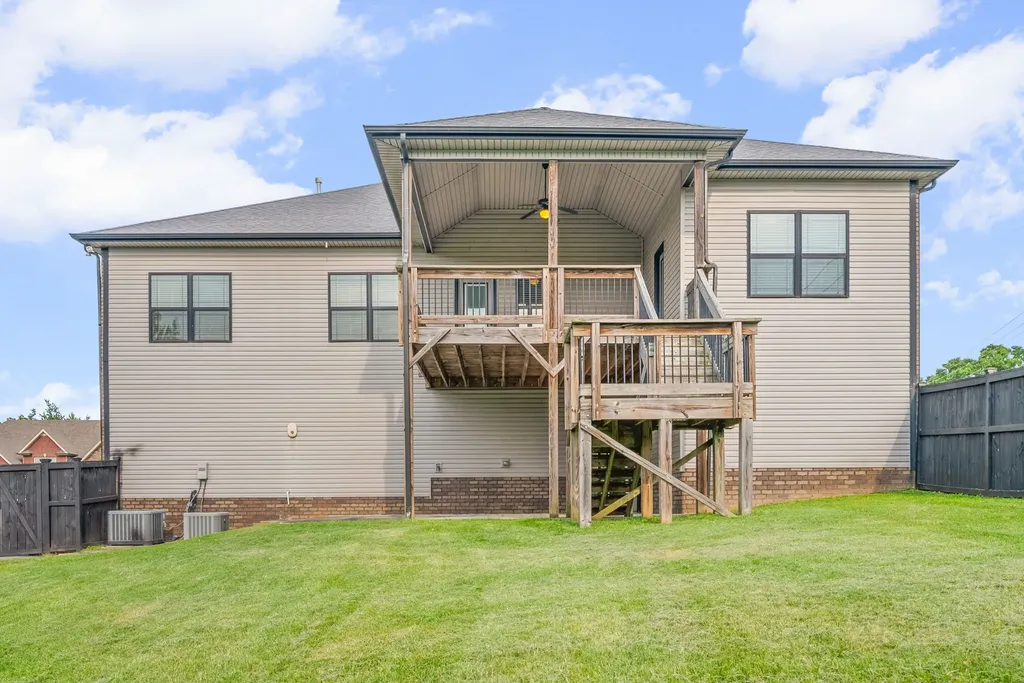 2200 Ellington Gait Drive Clarksville TN 37043
