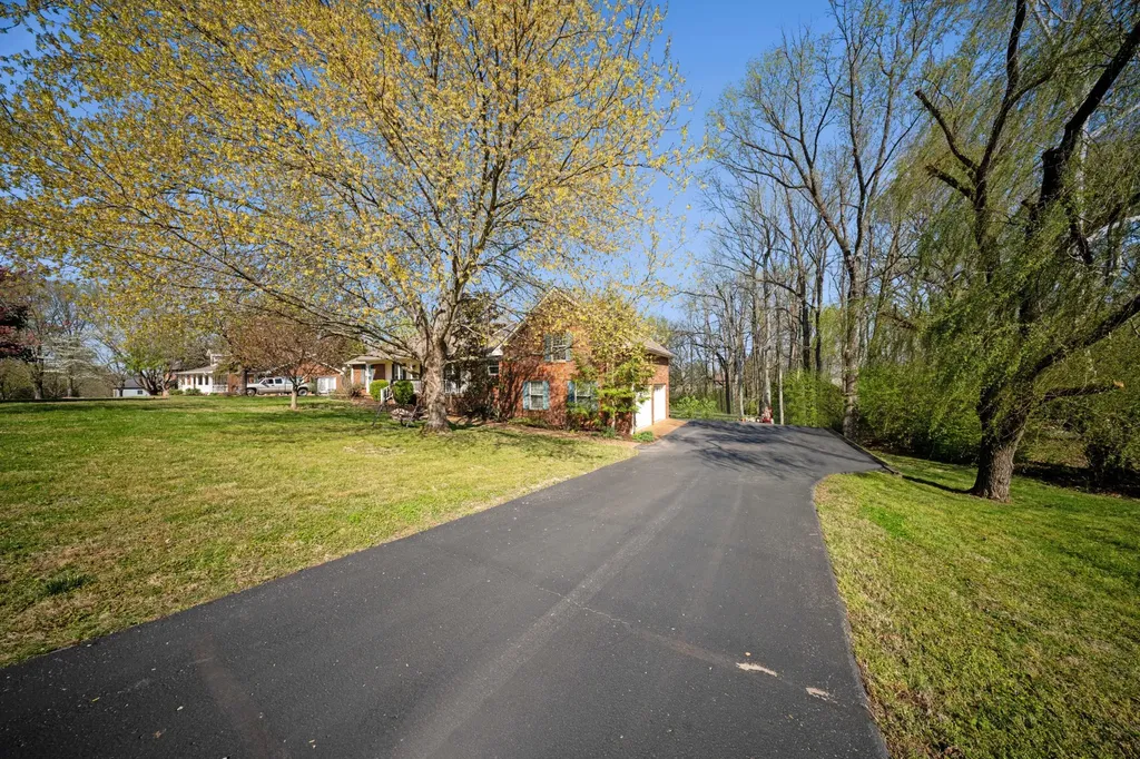 307 Dawn Place Lebanon TN 37087