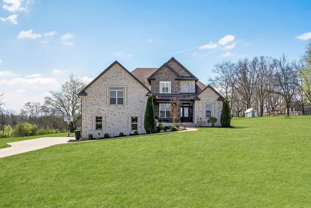 94 Branham Mill Road Gallatin TN 37066