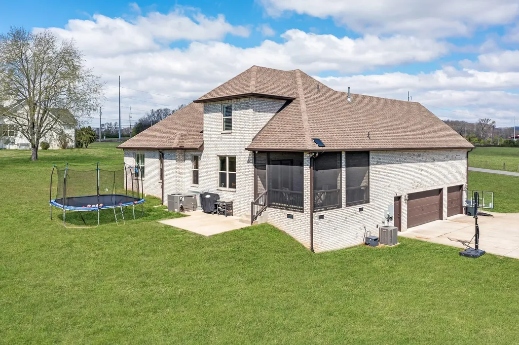 94 Branham Mill Road Gallatin TN 37066