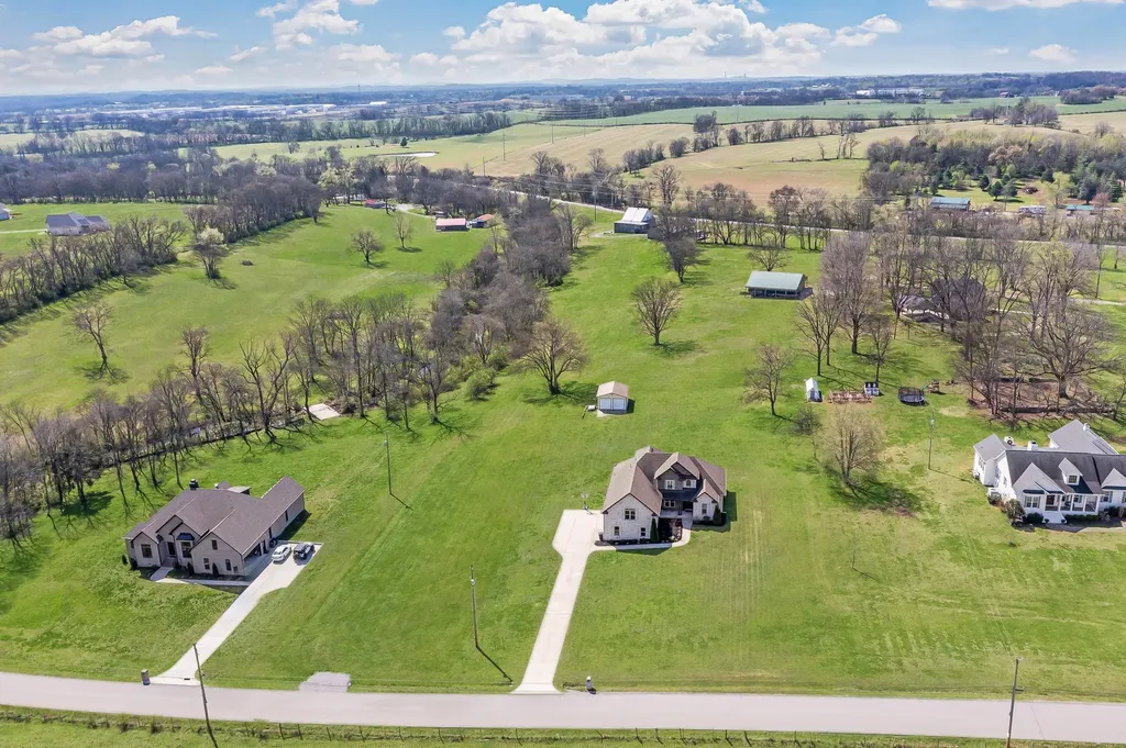 94 Branham Mill Road Gallatin TN 37066