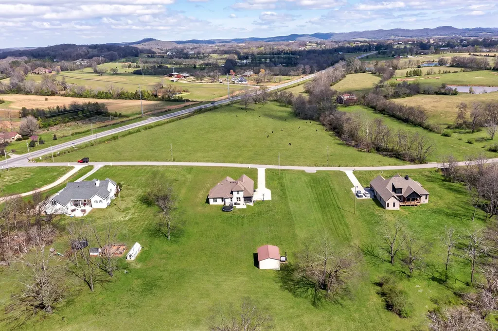 94 Branham Mill Road Gallatin TN 37066