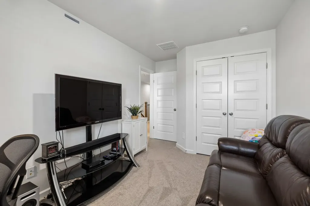 5088 Dayflower Drive Hermitage TN 37076