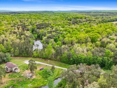 374 Eagle Lake Road Coalmont TN 37313