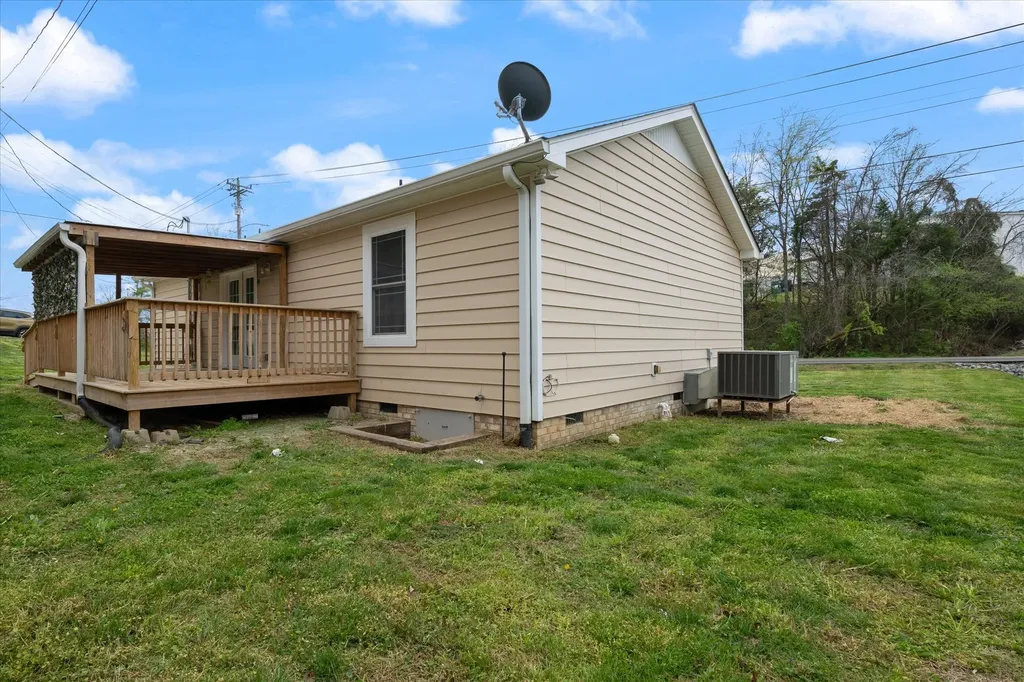 101 Birch Street Dickson TN 37055