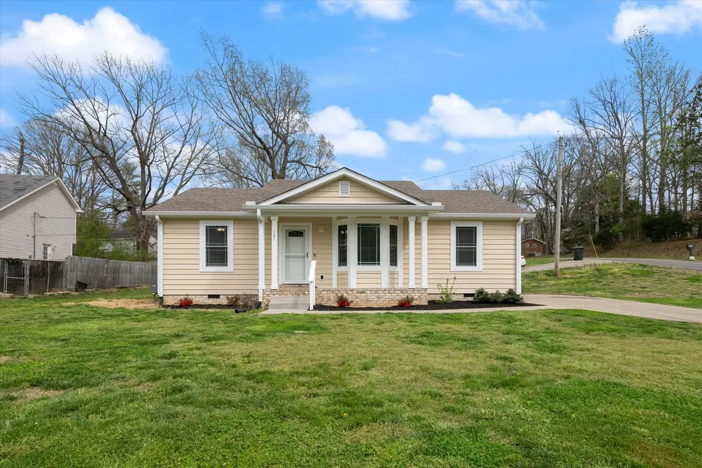 101 Birch Street Dickson TN 37055