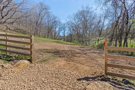 2896 Fly Road Santa Fe TN 38482