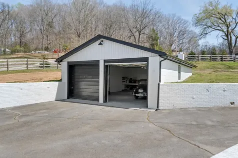 2896 Fly Road Santa Fe TN 38482