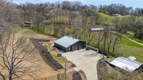 2896 Fly Road Santa Fe TN 38482