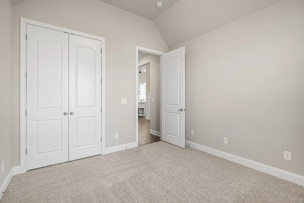 6449 Desmond Avenue Murfreesboro TN 37128