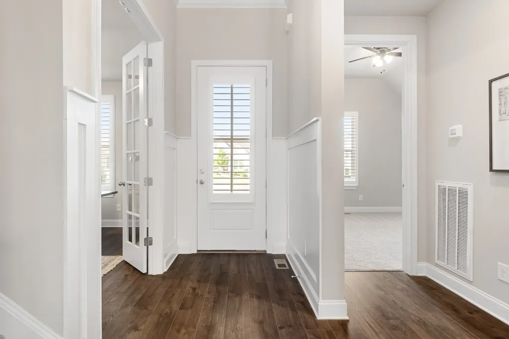 6449 Desmond Avenue Murfreesboro TN 37128