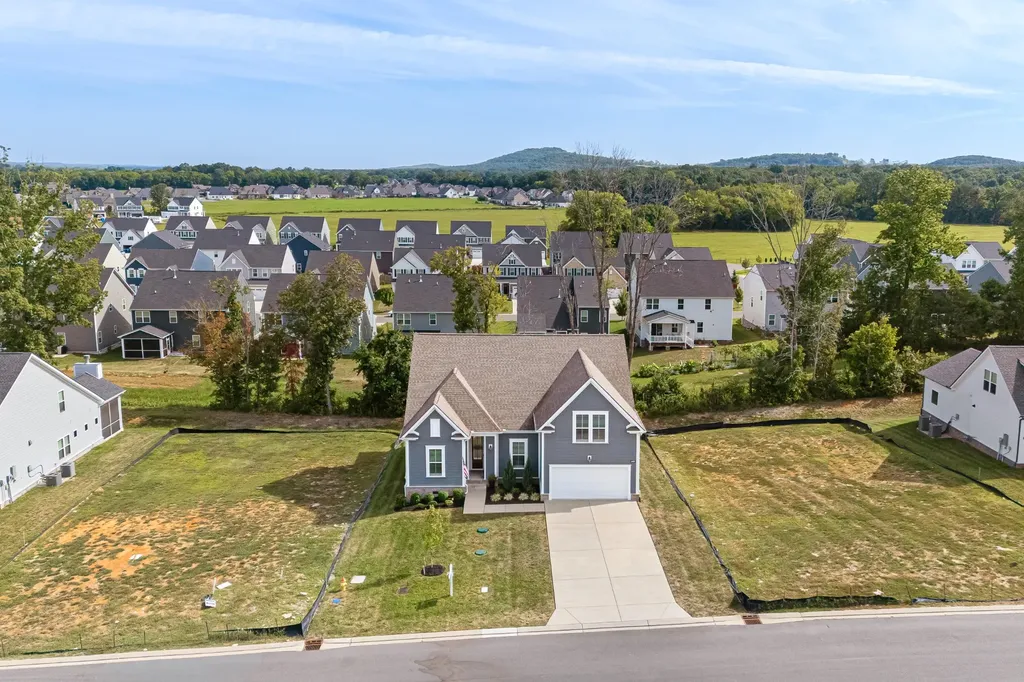 6449 Desmond Avenue Murfreesboro TN 37128
