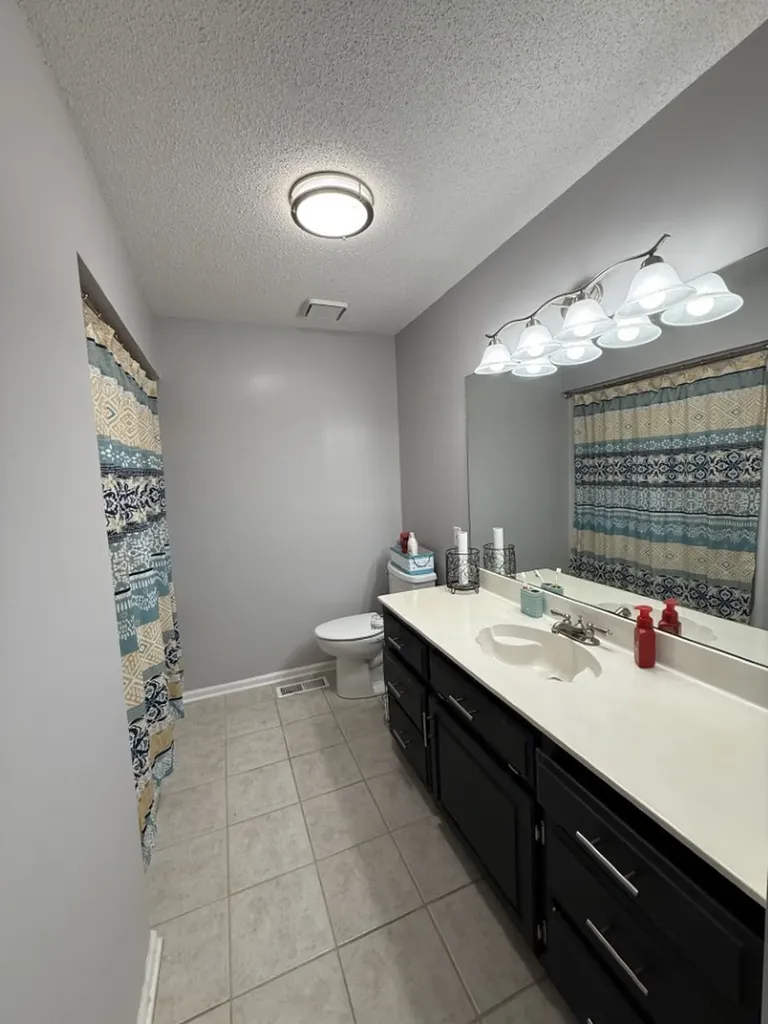 405 Robins St, E Lawrenceburg TN 38464