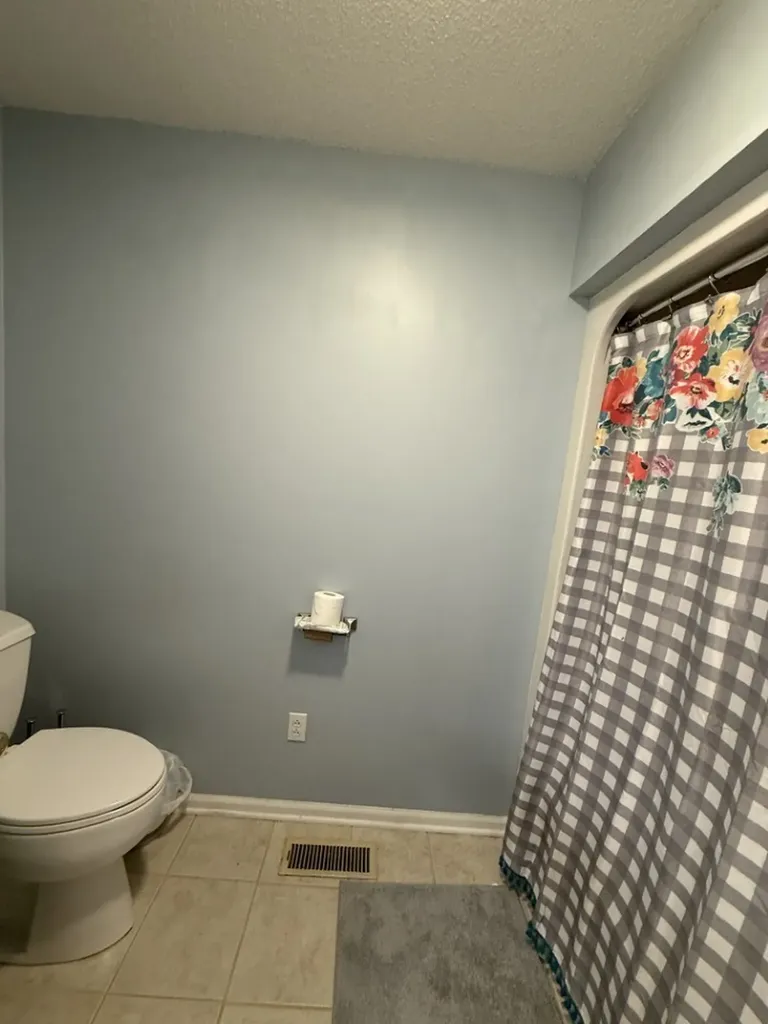 405 Robins St, E Lawrenceburg TN 38464