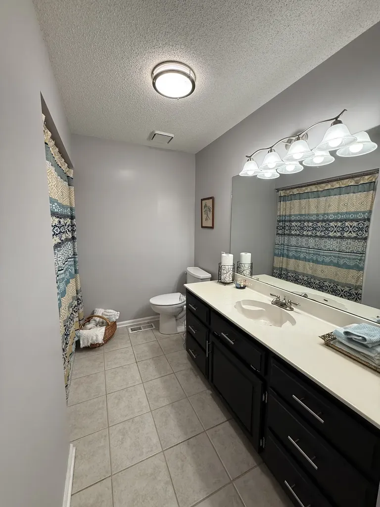 405 Robins St, E Lawrenceburg TN 38464