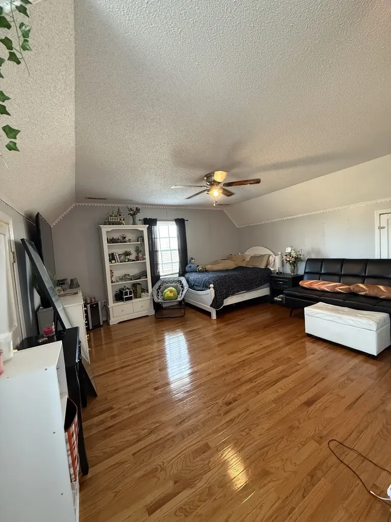 405 Robins St, E Lawrenceburg TN 38464