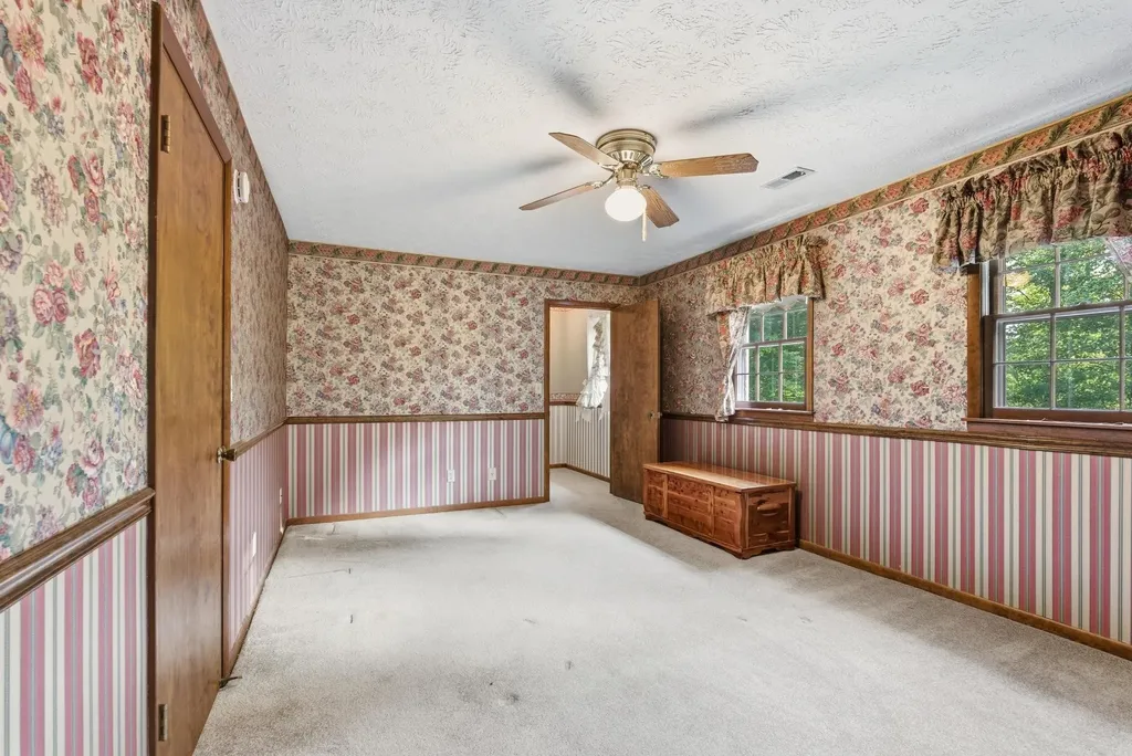 99 Hilltop Lane Byrdstown TN 38549