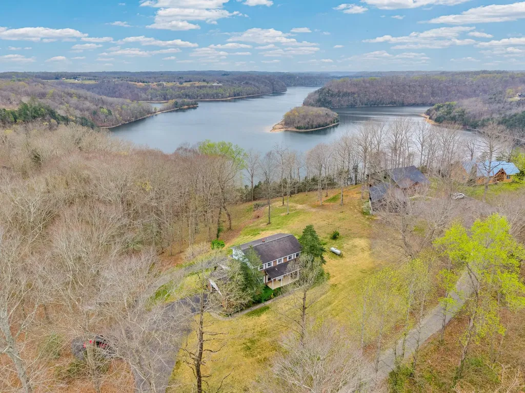 99 Hilltop Lane Byrdstown TN 38549