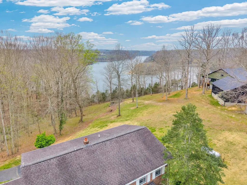 99 Hilltop Lane Byrdstown TN 38549