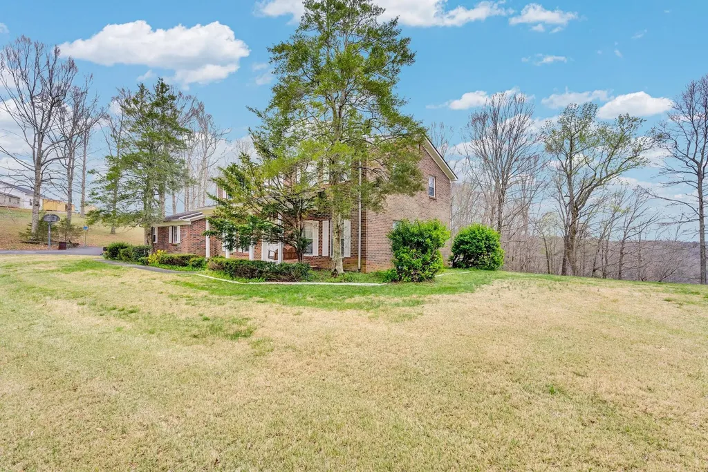 99 Hilltop Lane Byrdstown TN 38549