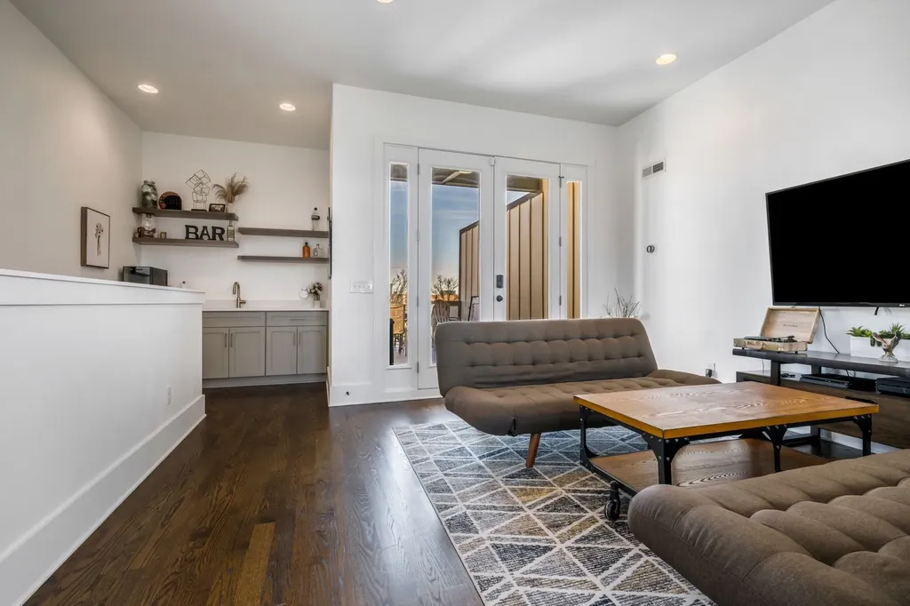 1029 Cheatham Place Nashville TN 37208