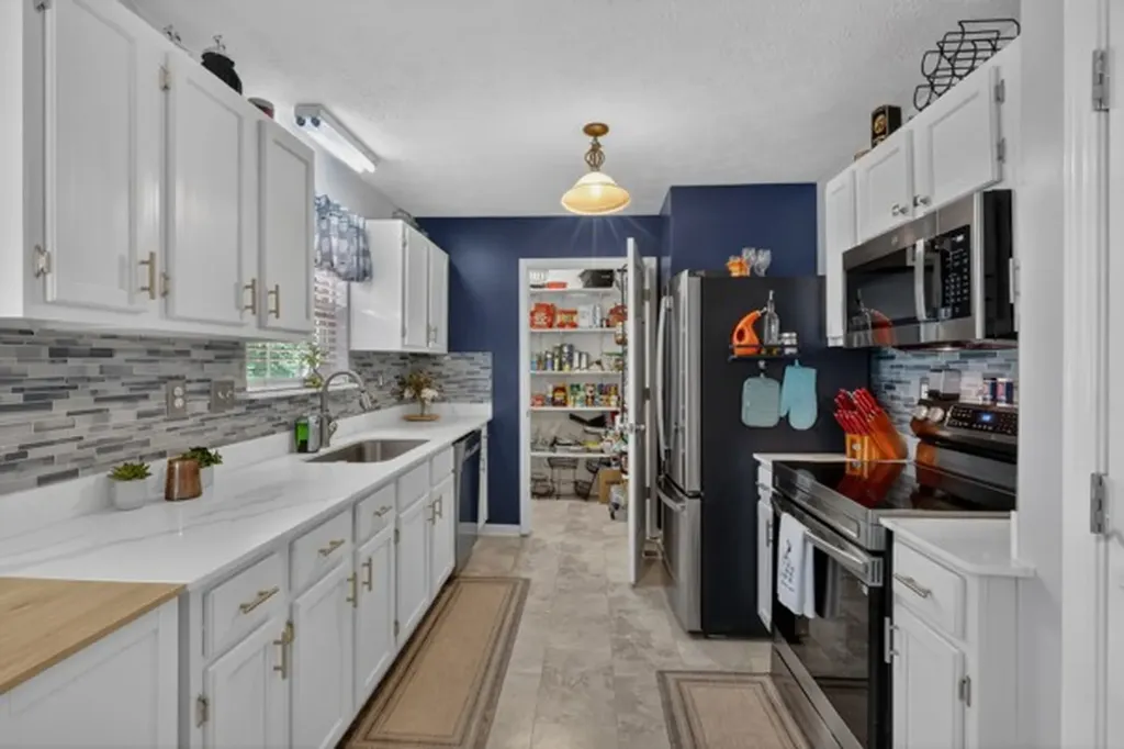 4113 Turners Bend Goodlettsville TN 37072